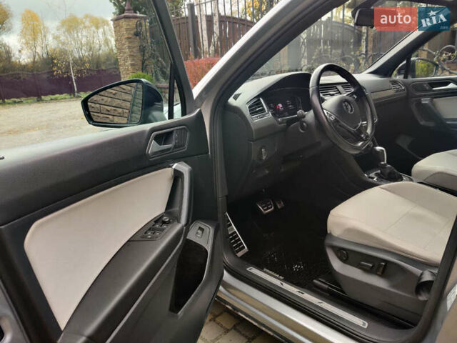 Серый Фольксваген Тигуан, объемом двигателя 2 л и пробегом 298 тыс. км за 17500 $, фото 12 на Automoto.ua