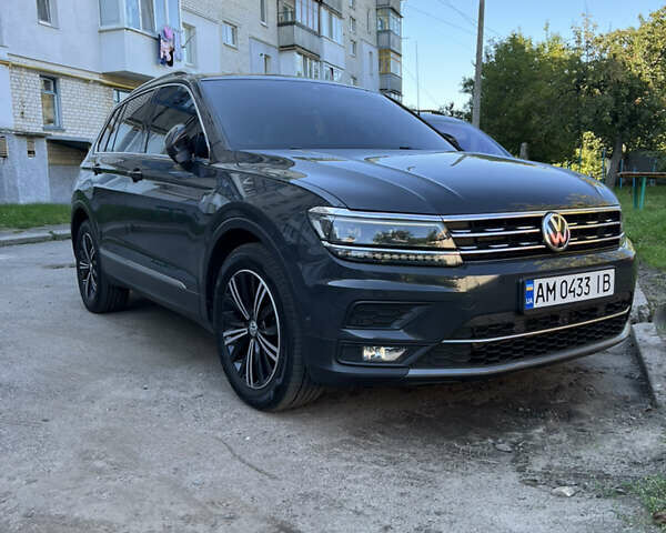 Сірий Фольксваген Тігуан, об'ємом двигуна 1.98 л та пробігом 123 тис. км за 29700 $, фото 1 на Automoto.ua