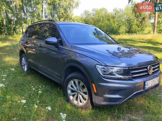 Сірий Фольксваген Тігуан, об'ємом двигуна 1.98 л та пробігом 52 тис. км за 19500 $, фото 4 на Automoto.ua