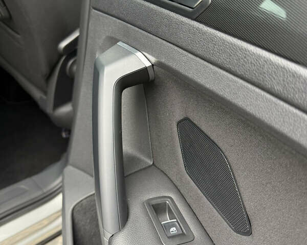 Серый Фольксваген Тигуан, объемом двигателя 2 л и пробегом 87 тыс. км за 23900 $, фото 82 на Automoto.ua