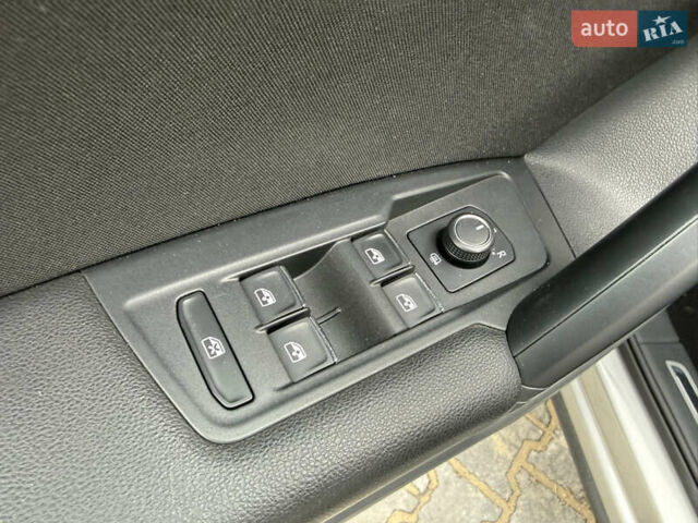 Серый Фольксваген Тигуан, объемом двигателя 2 л и пробегом 87 тыс. км за 23900 $, фото 57 на Automoto.ua