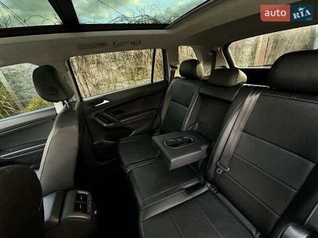 Сірий Фольксваген Тігуан, об'ємом двигуна 2 л та пробігом 84 тис. км за 18500 $, фото 14 на Automoto.ua