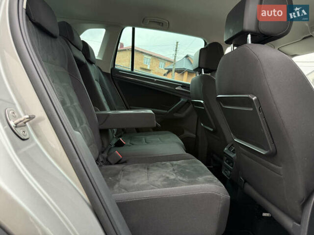 Серый Фольксваген Тигуан, объемом двигателя 2 л и пробегом 87 тыс. км за 23900 $, фото 85 на Automoto.ua