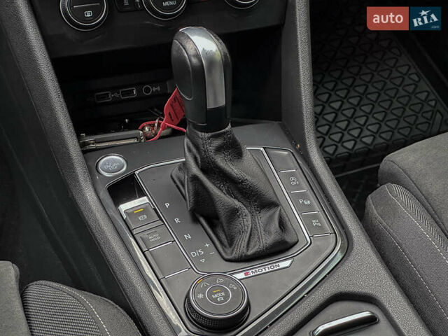 Сірий Фольксваген Тігуан, об'ємом двигуна 1.98 л та пробігом 230 тис. км за 27700 $, фото 114 на Automoto.ua