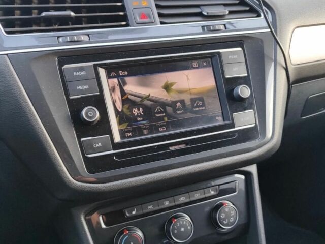 Серый Фольксваген Тигуан, объемом двигателя 2 л и пробегом 140 тыс. км за 9700 $, фото 15 на Automoto.ua