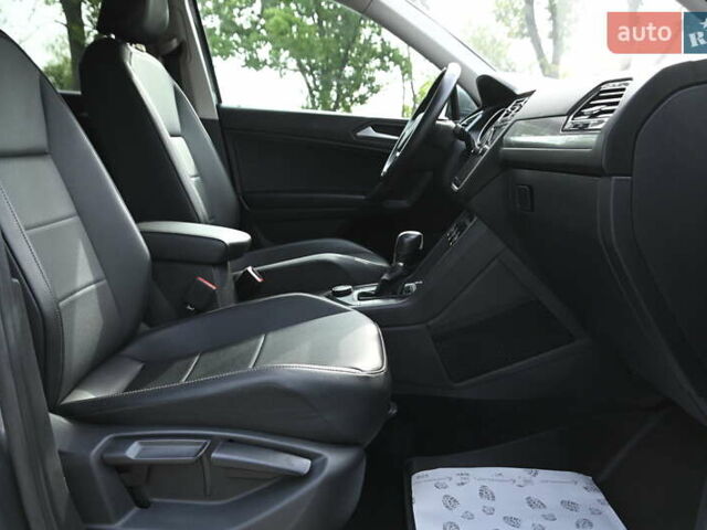 Серый Фольксваген Тигуан, объемом двигателя 1.98 л и пробегом 63 тыс. км за 19250 $, фото 32 на Automoto.ua