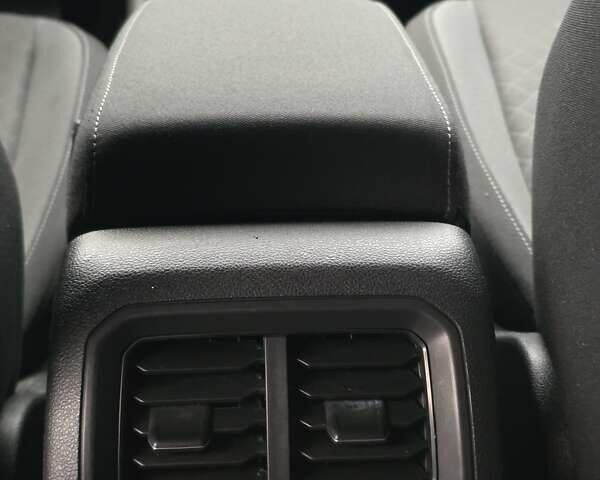 Серый Фольксваген Тигуан, объемом двигателя 2 л и пробегом 186 тыс. км за 14849 $, фото 34 на Automoto.ua