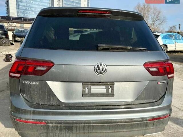 Серый Фольксваген Тигуан, объемом двигателя 2 л и пробегом 91 тыс. км за 11300 $, фото 11 на Automoto.ua