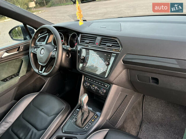 Сірий Фольксваген Тігуан, об'ємом двигуна 1.98 л та пробігом 123 тис. км за 29700 $, фото 34 на Automoto.ua