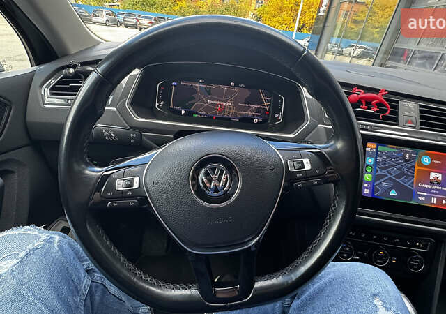 Серый Фольксваген Тигуан, объемом двигателя 1.98 л и пробегом 76 тыс. км за 32000 $, фото 25 на Automoto.ua