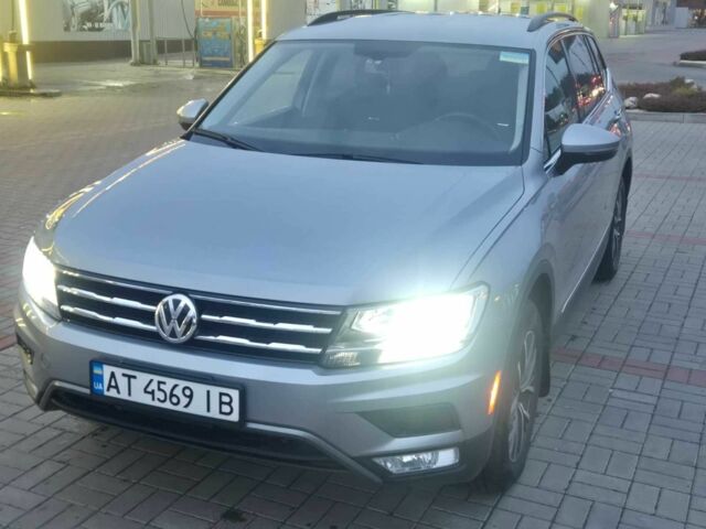 Серый Фольксваген Тигуан, объемом двигателя 2 л и пробегом 73 тыс. км за 21000 $, фото 6 на Automoto.ua