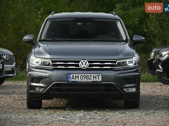 Серый Фольксваген Тигуан, объемом двигателя 1.98 л и пробегом 63 тыс. км за 19250 $, фото 4 на Automoto.ua