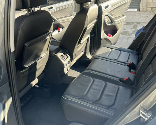 Серый Фольксваген Тигуан, объемом двигателя 1.98 л и пробегом 70 тыс. км за 26000 $, фото 7 на Automoto.ua