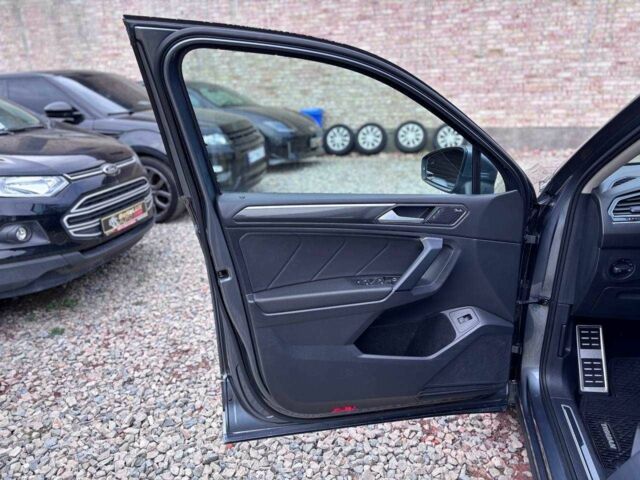 Серый Фольксваген Тигуан, объемом двигателя 2 л и пробегом 100 тыс. км за 24999 $, фото 12 на Automoto.ua