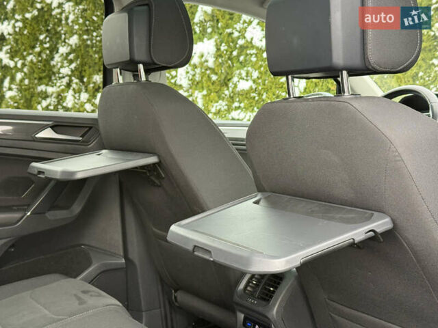 Серый Фольксваген Тигуан, объемом двигателя 2 л и пробегом 241 тыс. км за 26999 $, фото 62 на Automoto.ua