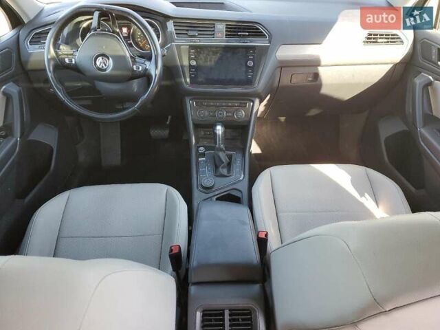 Серый Фольксваген Тигуан, объемом двигателя 2 л и пробегом 111 тыс. км за 4300 $, фото 7 на Automoto.ua