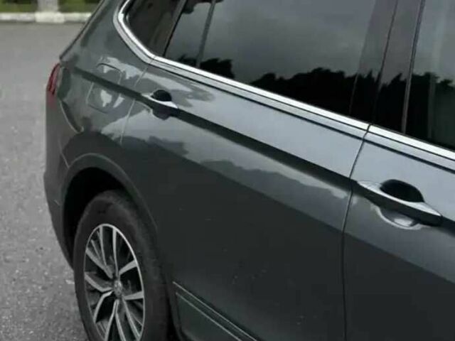 Серый Фольксваген Тигуан, объемом двигателя 2 л и пробегом 130 тыс. км за 14500 $, фото 16 на Automoto.ua