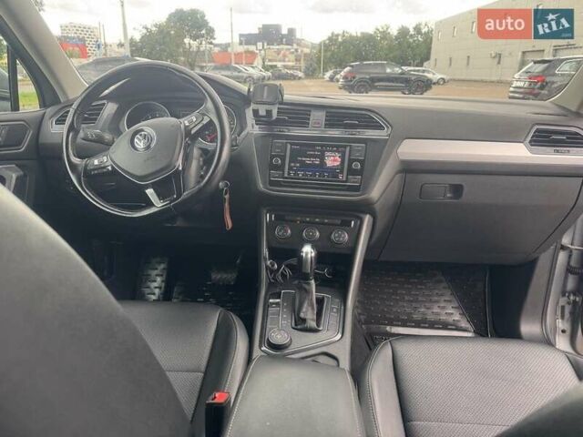 Сірий Фольксваген Тігуан, об'ємом двигуна 1.98 л та пробігом 171 тис. км за 20500 $, фото 6 на Automoto.ua