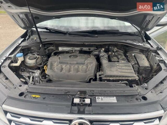 Сірий Фольксваген Тігуан, об'ємом двигуна 1.98 л та пробігом 171 тис. км за 20500 $, фото 48 на Automoto.ua