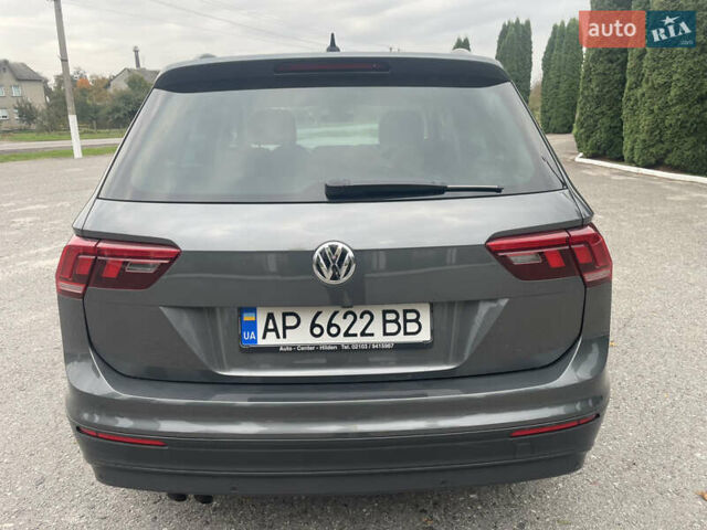 Серый Фольксваген Тигуан, объемом двигателя 1.97 л и пробегом 195 тыс. км за 28000 $, фото 3 на Automoto.ua