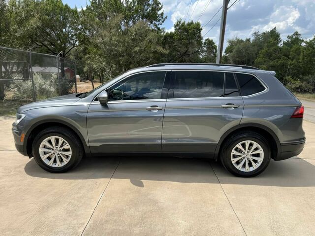 Серый Фольксваген Тигуан, объемом двигателя 2 л и пробегом 38 тыс. км за 10400 $, фото 3 на Automoto.ua