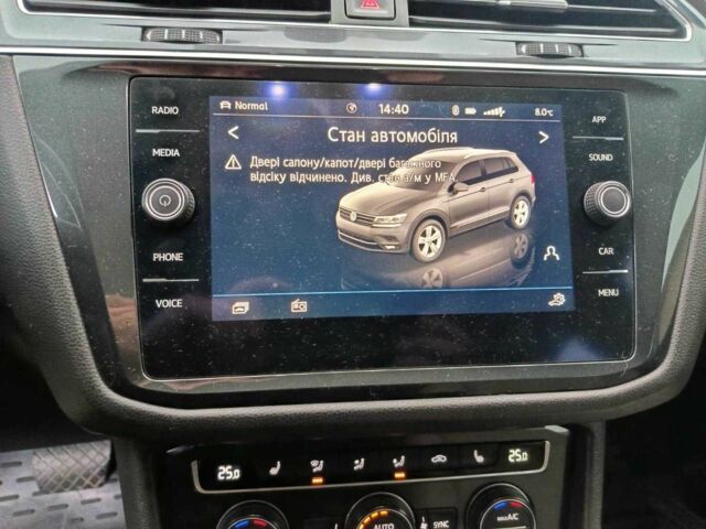 Серый Фольксваген Тигуан, объемом двигателя 2 л и пробегом 109 тыс. км за 21000 $, фото 2 на Automoto.ua