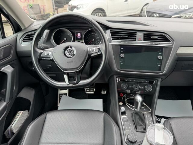 Серый Фольксваген Тигуан, объемом двигателя 2 л и пробегом 80 тыс. км за 20690 $, фото 18 на Automoto.ua