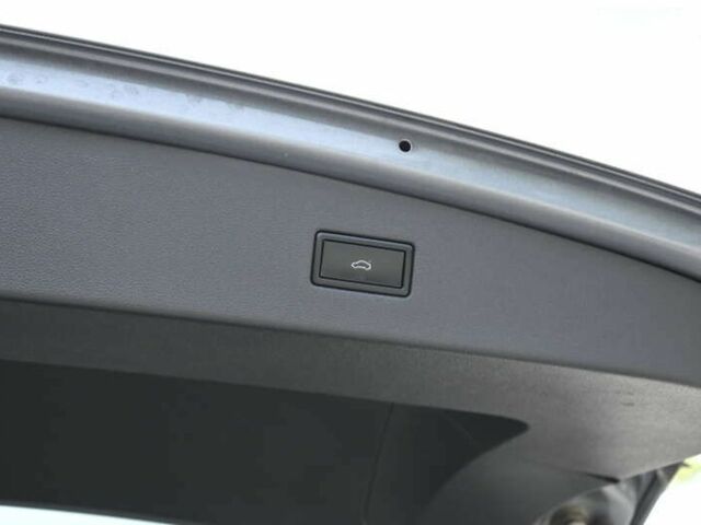 Сірий Фольксваген Тігуан, об'ємом двигуна 2 л та пробігом 63 тис. км за 19950 $, фото 25 на Automoto.ua