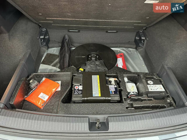 Серый Фольксваген Тигуан, объемом двигателя 1.97 л и пробегом 230 тыс. км за 27100 $, фото 40 на Automoto.ua