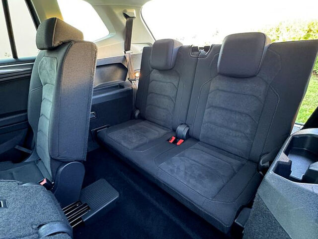 Серый Фольксваген Тигуан, объемом двигателя 2 л и пробегом 237 тыс. км за 28950 $, фото 10 на Automoto.ua