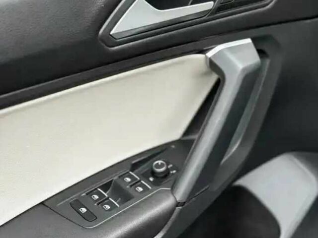 Серый Фольксваген Тигуан, объемом двигателя 2 л и пробегом 130 тыс. км за 14500 $, фото 11 на Automoto.ua