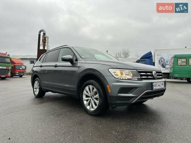 Серый Фольксваген Тигуан, объемом двигателя 1.98 л и пробегом 182 тыс. км за 16500 $, фото 1 на Automoto.ua
