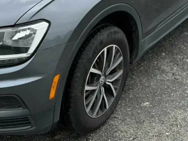 Серый Фольксваген Тигуан, объемом двигателя 2 л и пробегом 130 тыс. км за 14500 $, фото 14 на Automoto.ua