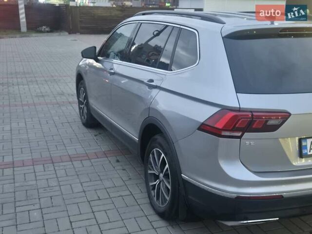 Серый Фольксваген Тигуан, объемом двигателя 1.98 л и пробегом 73 тыс. км за 21000 $, фото 3 на Automoto.ua