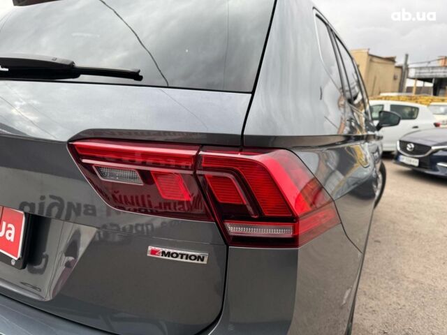 Серый Фольксваген Тигуан, объемом двигателя 2 л и пробегом 80 тыс. км за 20690 $, фото 7 на Automoto.ua