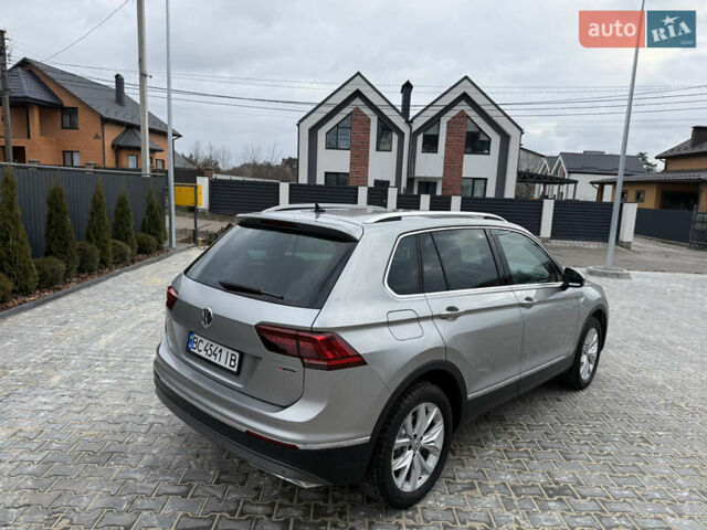 Серый Фольксваген Тигуан, объемом двигателя 2 л и пробегом 87 тыс. км за 23900 $, фото 18 на Automoto.ua