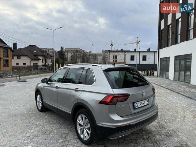 Серый Фольксваген Тигуан, объемом двигателя 2 л и пробегом 87 тыс. км за 23900 $, фото 10 на Automoto.ua