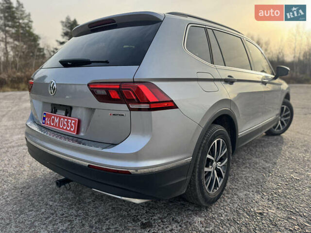 Серый Фольксваген Тигуан, объемом двигателя 1.98 л и пробегом 110 тыс. км за 17900 $, фото 39 на Automoto.ua