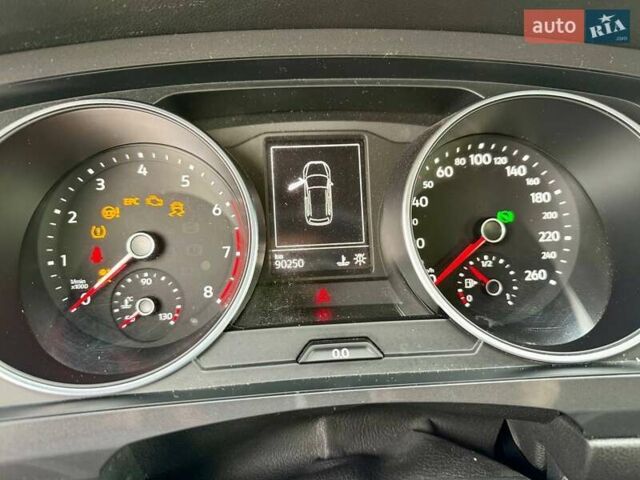 Серый Фольксваген Тигуан, объемом двигателя 2 л и пробегом 91 тыс. км за 11300 $, фото 34 на Automoto.ua