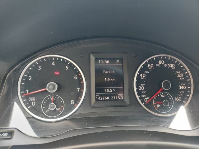 Сірий Фольксваген Тігуан, об'ємом двигуна 2 л та пробігом 143 тис. км за 12700 $, фото 3 на Automoto.ua