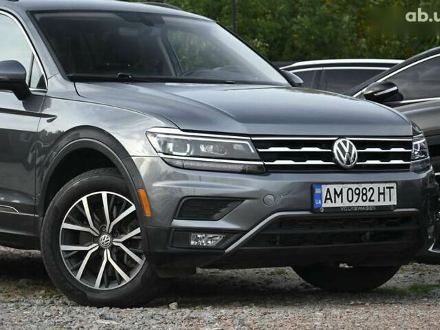Сірий Фольксваген Тігуан, об'ємом двигуна 2 л та пробігом 63 тис. км за 19950 $, фото 2 на Automoto.ua
