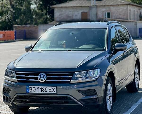 Сірий Фольксваген Тігуан, об'ємом двигуна 1.98 л та пробігом 109 тис. км за 19500 $, фото 1 на Automoto.ua