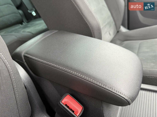 Серый Фольксваген Тигуан, объемом двигателя 2 л и пробегом 87 тыс. км за 23900 $, фото 90 на Automoto.ua