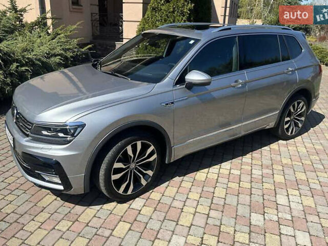 Сірий Фольксваген Тігуан, об'ємом двигуна 1.98 л та пробігом 110 тис. км за 23200 $, фото 1 на Automoto.ua
