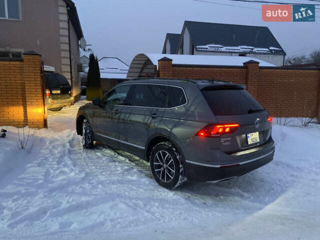 Серый Фольксваген Тигуан, объемом двигателя 2 л и пробегом 27 тыс. км за 26000 $, фото 6 на Automoto.ua