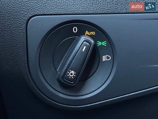 Серый Фольксваген Тигуан, объемом двигателя 2 л и пробегом 53 тыс. км за 18900 $, фото 32 на Automoto.ua