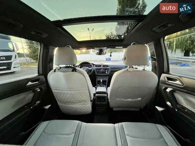 Сірий Фольксваген Тігуан, об'ємом двигуна 1.98 л та пробігом 118 тис. км за 28000 $, фото 3 на Automoto.ua