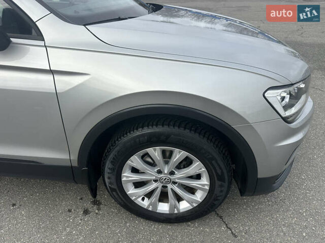 Серый Фольксваген Тигуан, объемом двигателя 1.97 л и пробегом 110 тыс. км за 24999 $, фото 13 на Automoto.ua