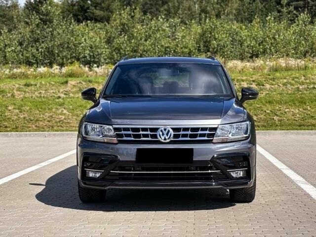 Сірий Фольксваген Тігуан, об'ємом двигуна 0 л та пробігом 54 тис. км за 10900 $, фото 1 на Automoto.ua