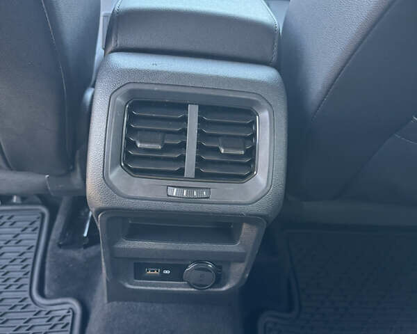 Сірий Фольксваген Тігуан, об'ємом двигуна 1.98 л та пробігом 156 тис. км за 18600 $, фото 5 на Automoto.ua